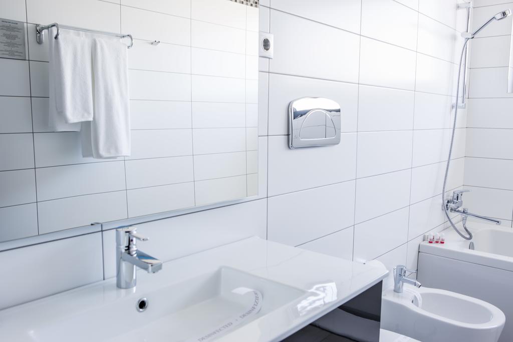 Hotel Tempo Târgu-Mureş Zewnętrze zdjęcie