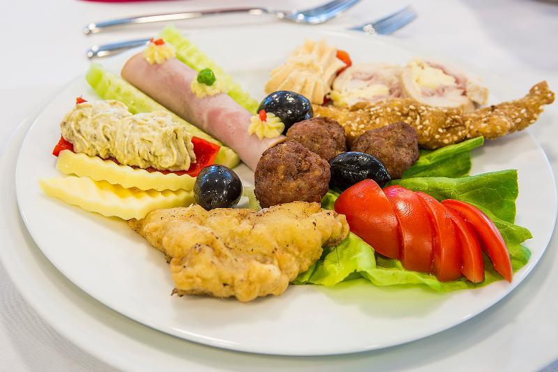 Hotel Tempo Târgu-Mureş Zewnętrze zdjęcie