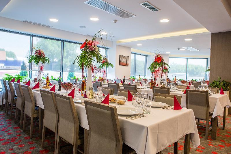 Hotel Tempo Târgu-Mureş Zewnętrze zdjęcie